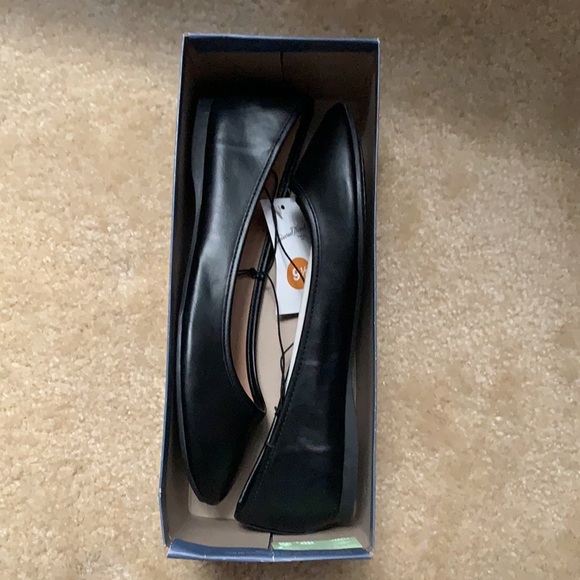 Black Universal Thread Everly flats - Picture 4 of 6